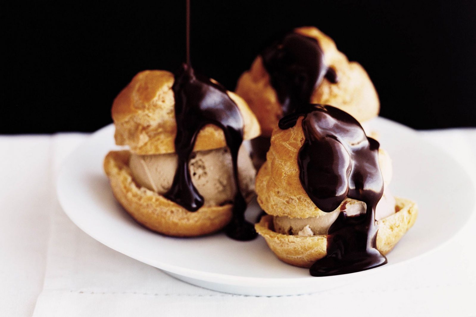🍰 If You’ve Eaten 20/25 of These Treats, You’re Officially a Dessert Connoisseur Profiteroles