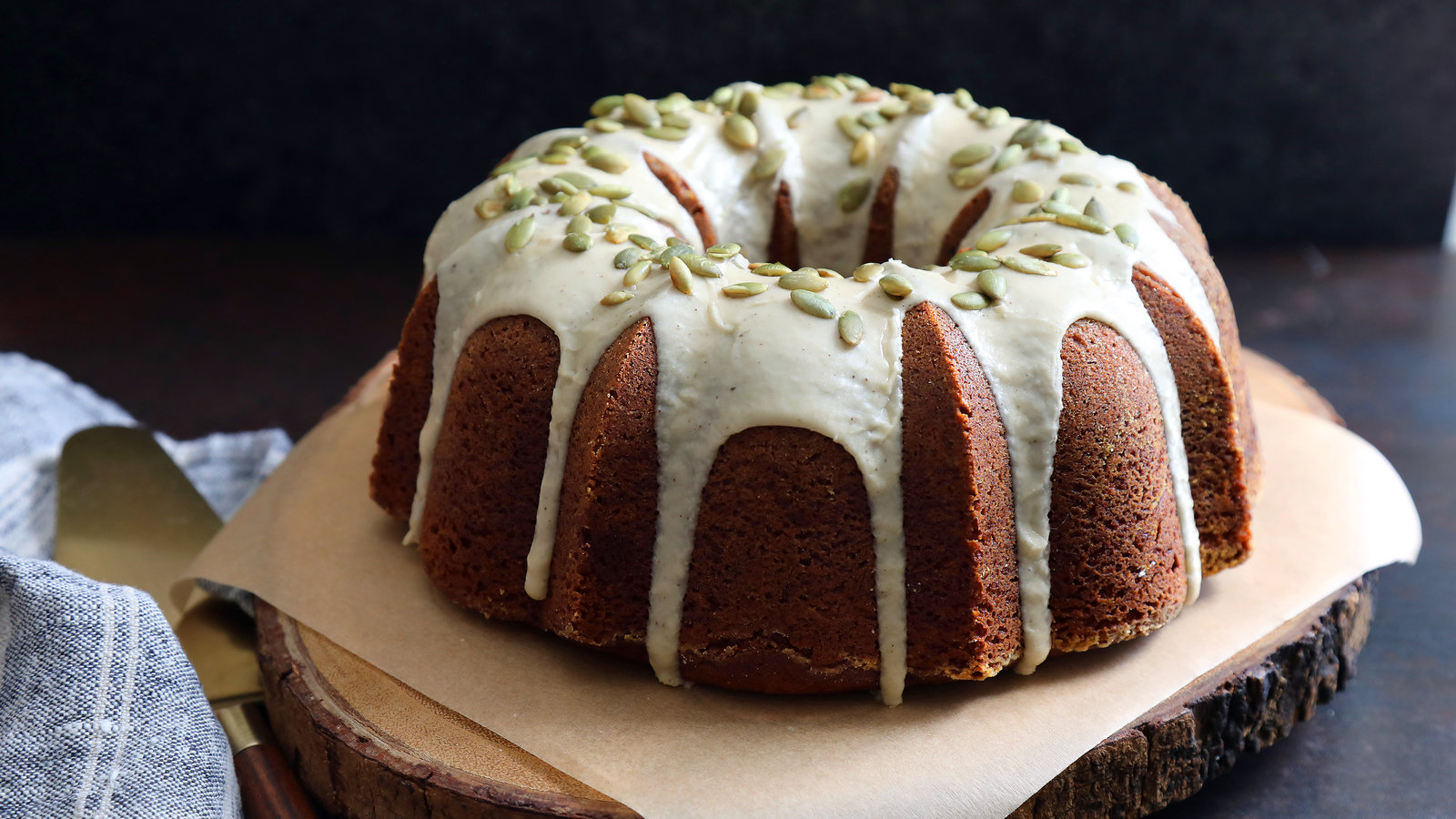 🍰 Rate Some Cakes and We’ll Guess How Old You Are Bundt cake