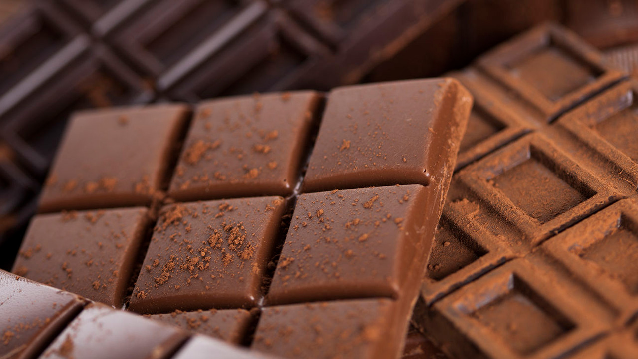 Make Difficult Food Choices to Know If You're More Logi… Quiz chocolate bars