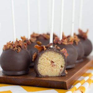 🍰 Your Dessert Choices Will Reveal Which Decade You Actually Belong in Maple bacon cake pops