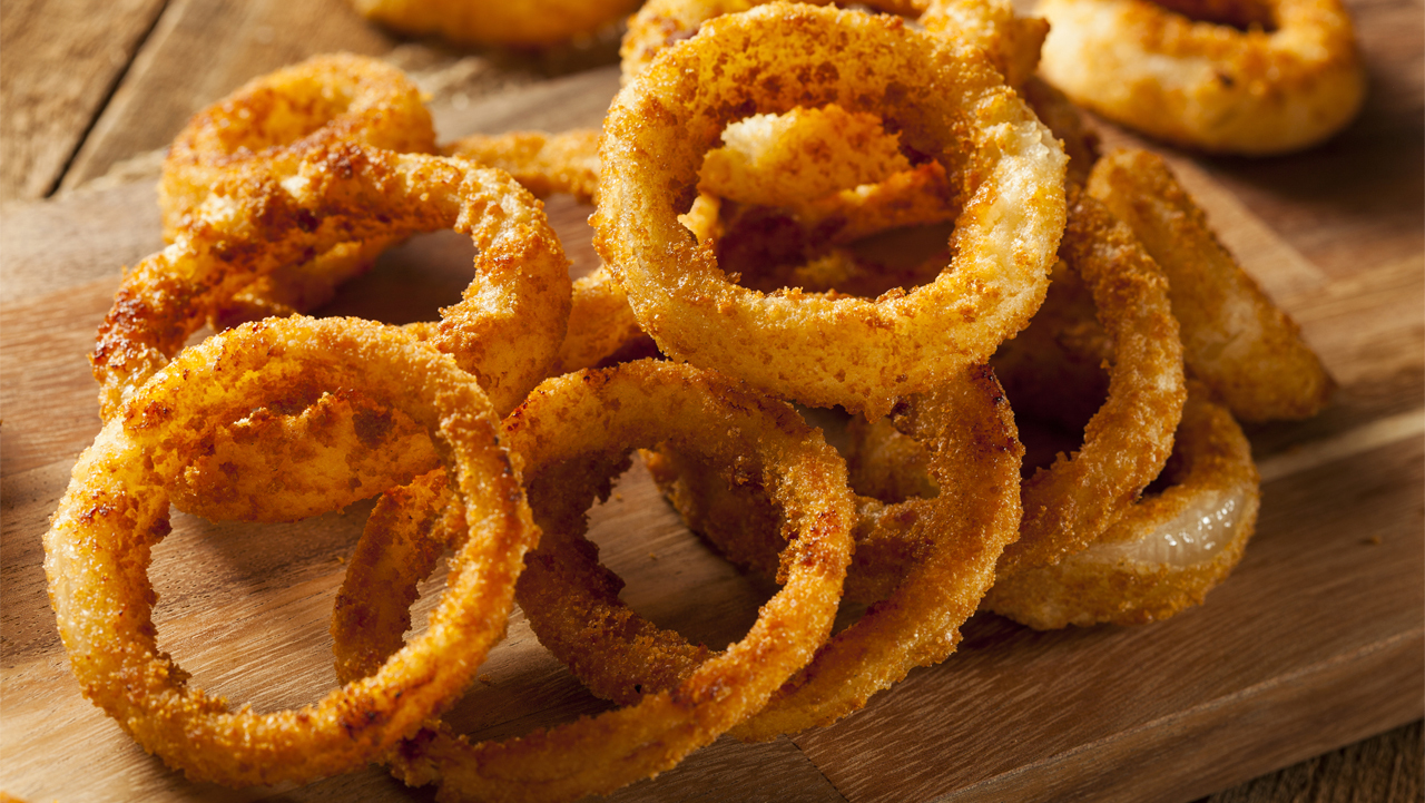🍟 How You Feel About These 25 Fried Foods Will Reveal the Age of Your Taste Buds fried onion rings