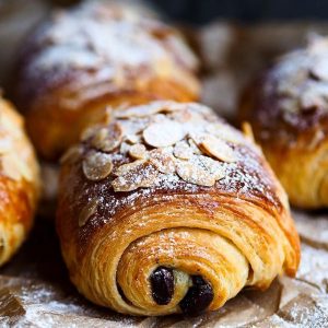 🍰 We Know Which Cake Represents Your Personality Based on the Bakery Items You Choose Pain au chocolat