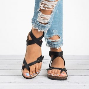 90% Of People Can’t Crush This Easy General Knowledge Quiz. Can You? Sandals