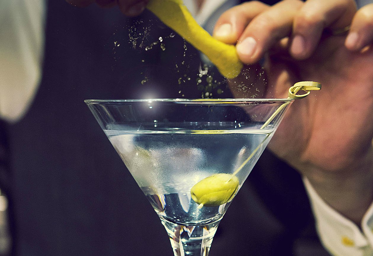 ❤ Cook a Romantic Dinner and We’ll Reveal What Your Next Boyfriend Will Be Like dry martini