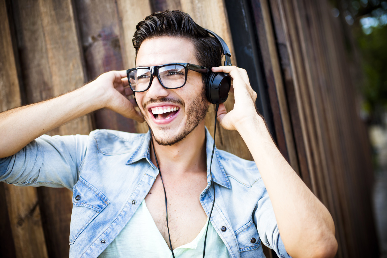 💀 What % Dead Are You Inside? young man hipster listening to music