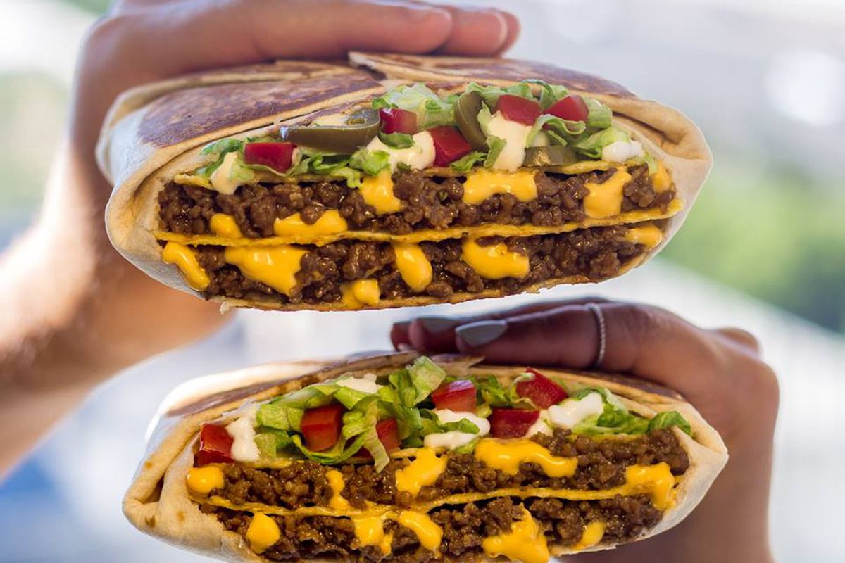 You got: Taco Bell's Crunchwrap Supreme! What Fast Food Item Are You? 🍟