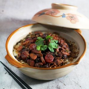 🥡 Order Some Chinese Food and We’ll Reveal What Your Fortune Cookie Says 🥠 Claypot rice with Chinese sausage