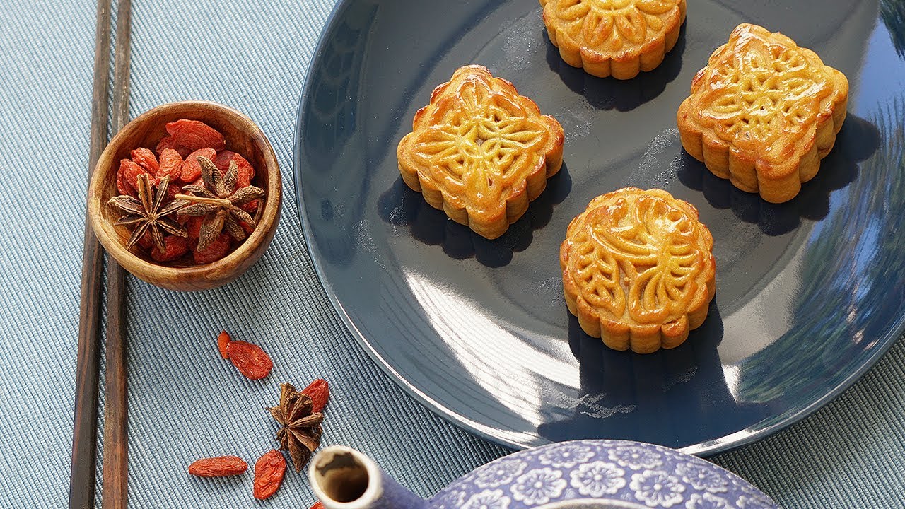 🥐 Can We Guess Your Age and Gender Based on the Pastries You’ve Eaten? chinese mooncakes
