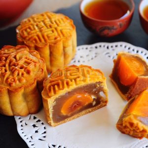🍰 This “Would You Rather” Cake Test Will Reveal Your Most Attractive Quality Mooncake