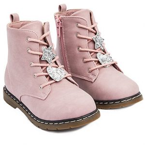 Put Together All-Pink Outfit & I'll Give You New Hairst… Quiz Pink high cut boots