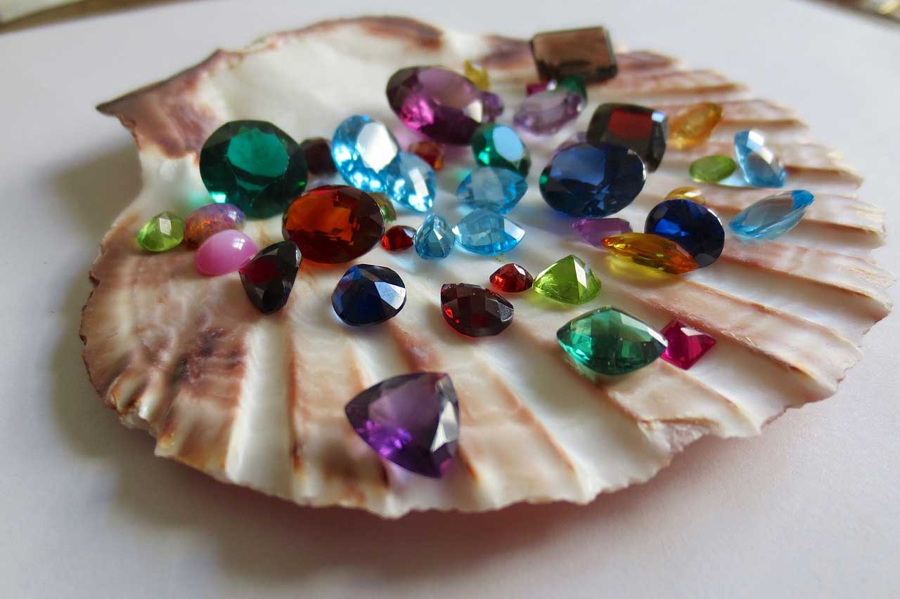 Can You Correctly Answer 15 Random General Knowledge Questions? 2 birthstones
