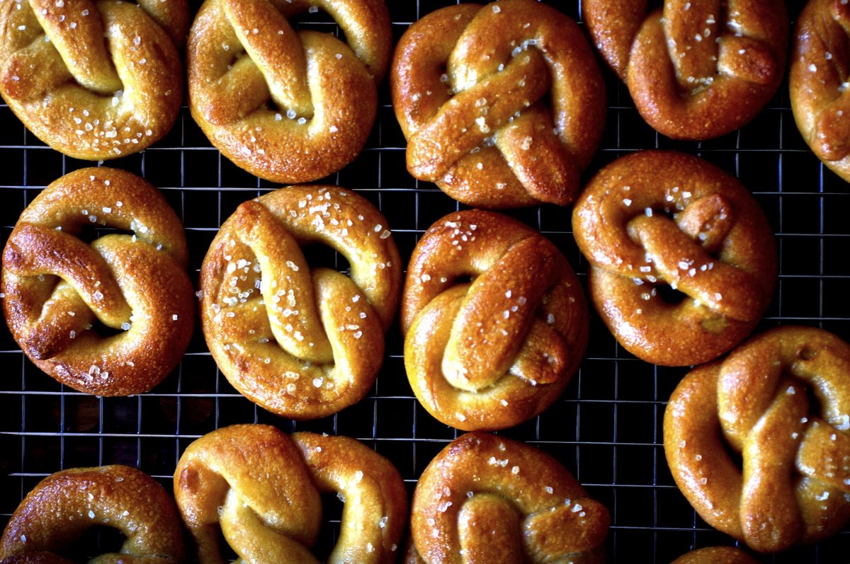 This Crunchy/Chewy Food Test Will Reveal Whether You’re Actually More Logical or Emotional hard and soft pretzels