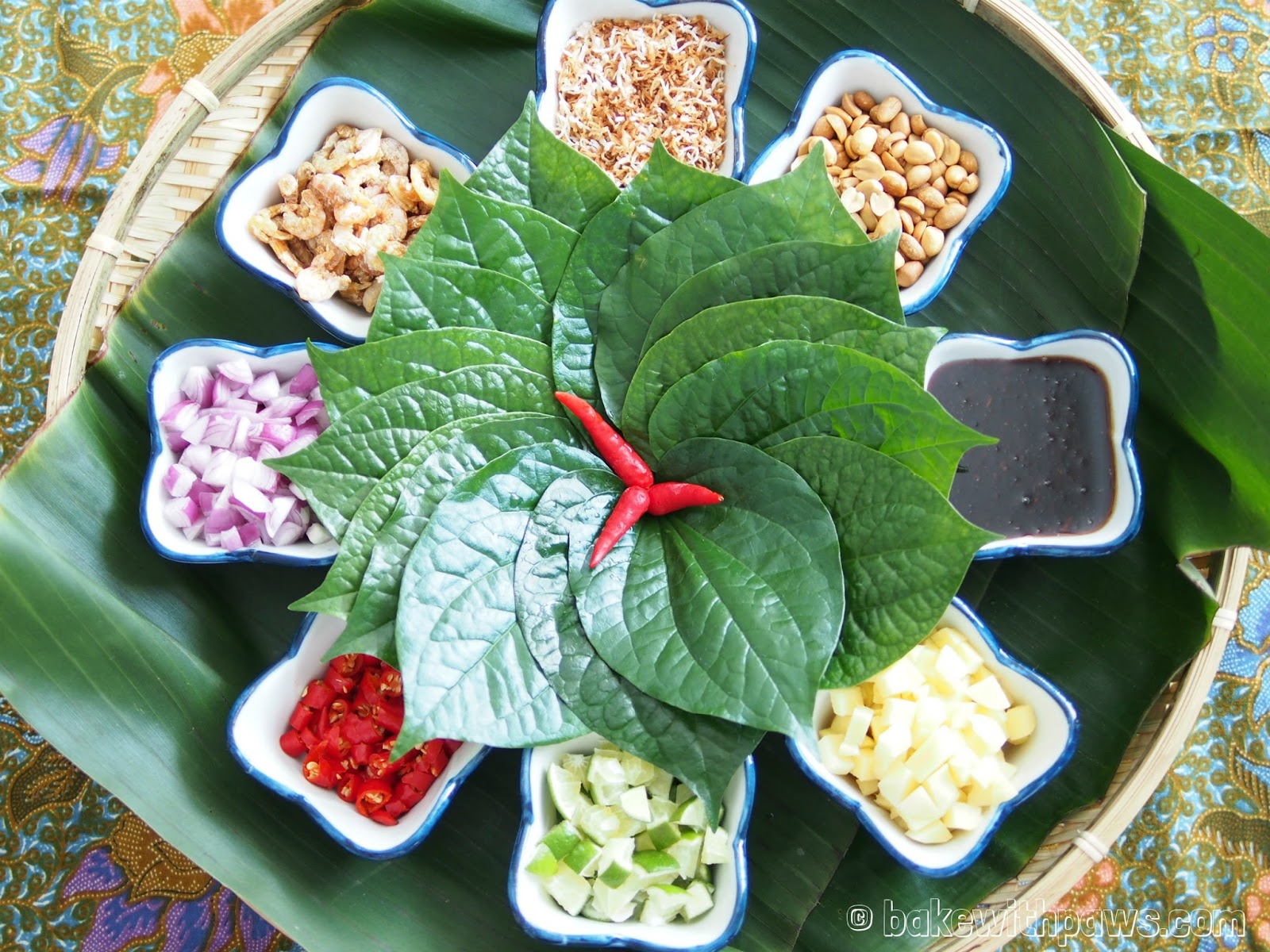 Can We Guess Your Age and Dream Job Based on What Thai Food You Order? Miang kham1