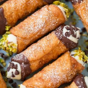 Eat Some Italian Food and We’ll Tell You Which Mediterranean City to Visit Cannoli