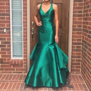 Choose a Rainbow of Prom Dresses and We’ll Guess Your Generation and Zodiac Sign 