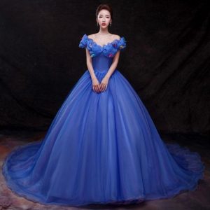 Choose a Rainbow of Prom Dresses and We’ll Guess Your Generation and Zodiac Sign 