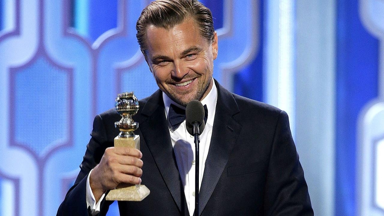 🔥 Match These Celebs on Tinder and We’ll Reveal the Type of Partner You Need ❤️ 1 Leonardo DiCaprio getting an oscar
