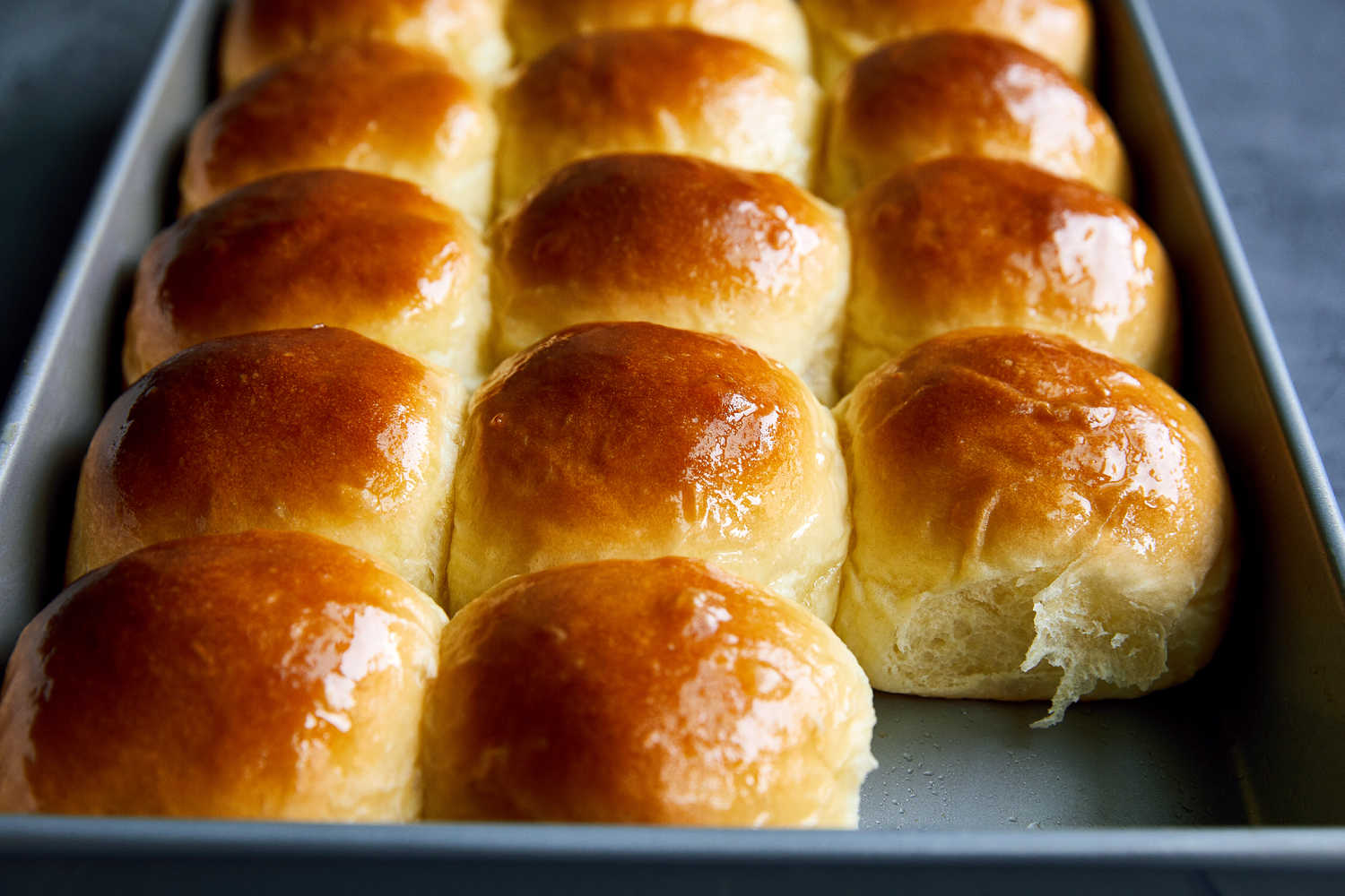 🥖 Can We Guess Your Age Based on Whether You’ve Tried These Breads? Hawaiian bread buns rolls
