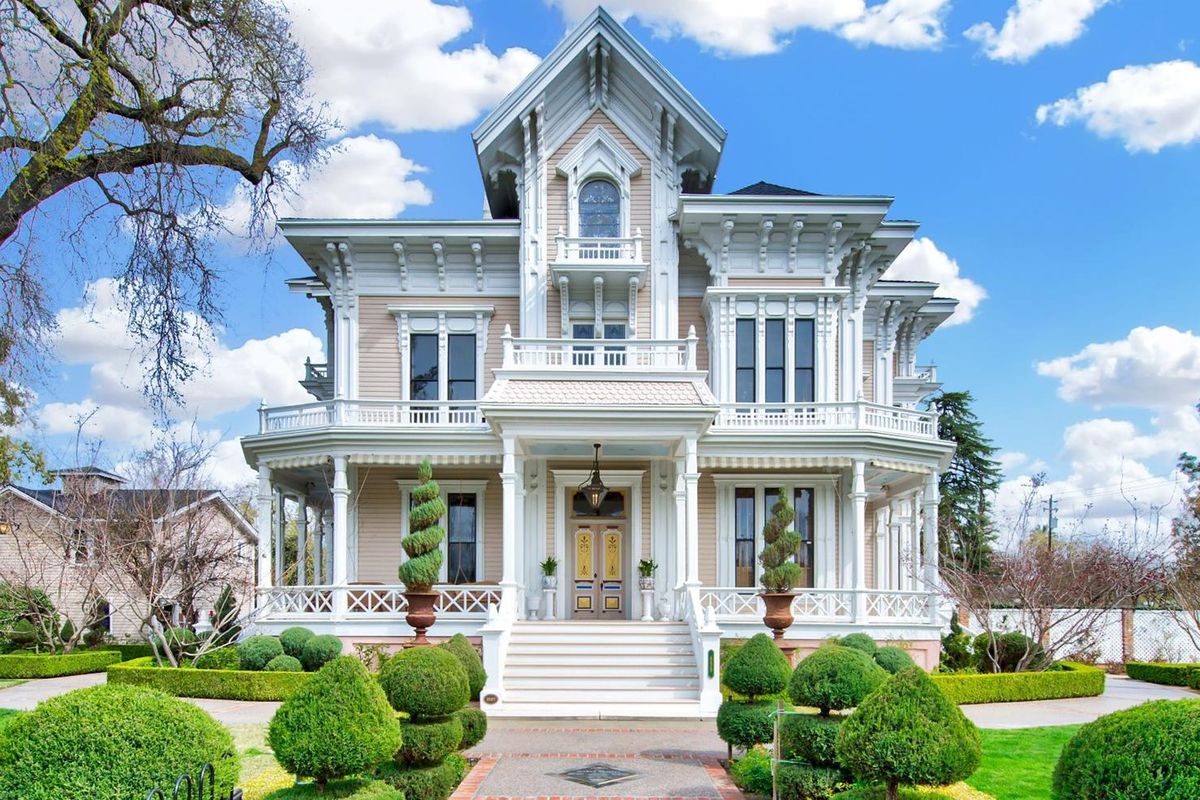 Make Some Grown-Up Life Choices and We’ll Reveal the True Age of Your Soul Mansion