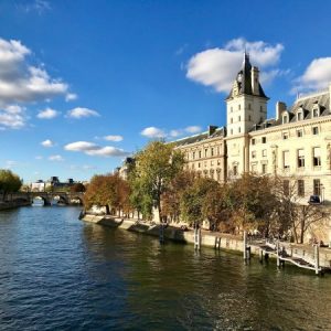 🏰 9 in 10 People Can’t Pass This General Knowledge Quiz on European Cities. Can You? Seine River