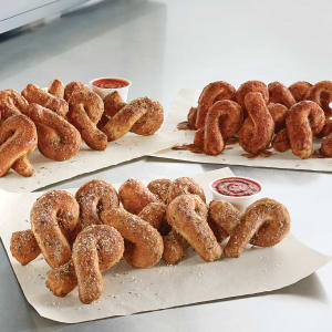 🍰 Everyone Has a Dessert That Matches Their Personality – Here’s Yours Domino’s Cinnamon Bread Twists