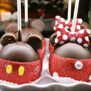 🏰 Can You Survive a Day Working at Disneyland? Bring them a free treat