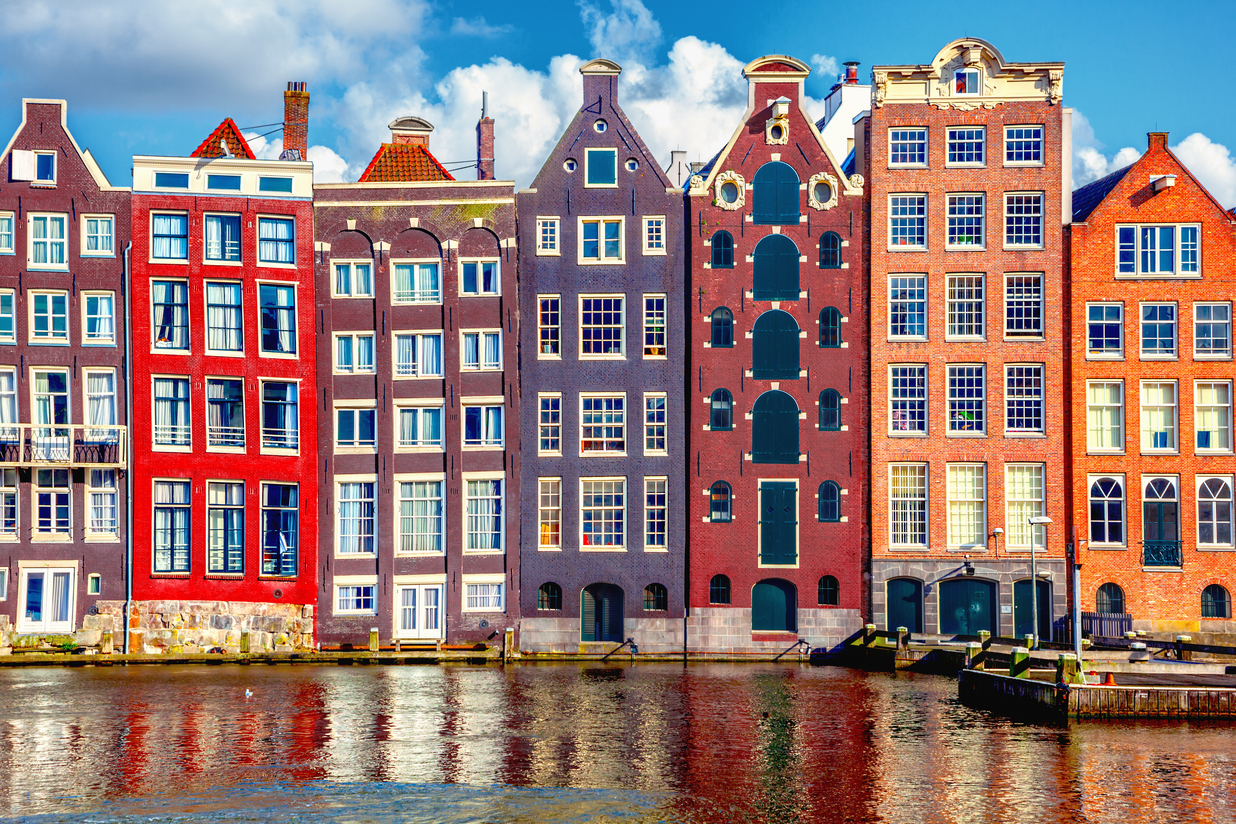 If You Get 17/24 on This Quiz, You’re a Geography Whiz 2 amsterdam houses