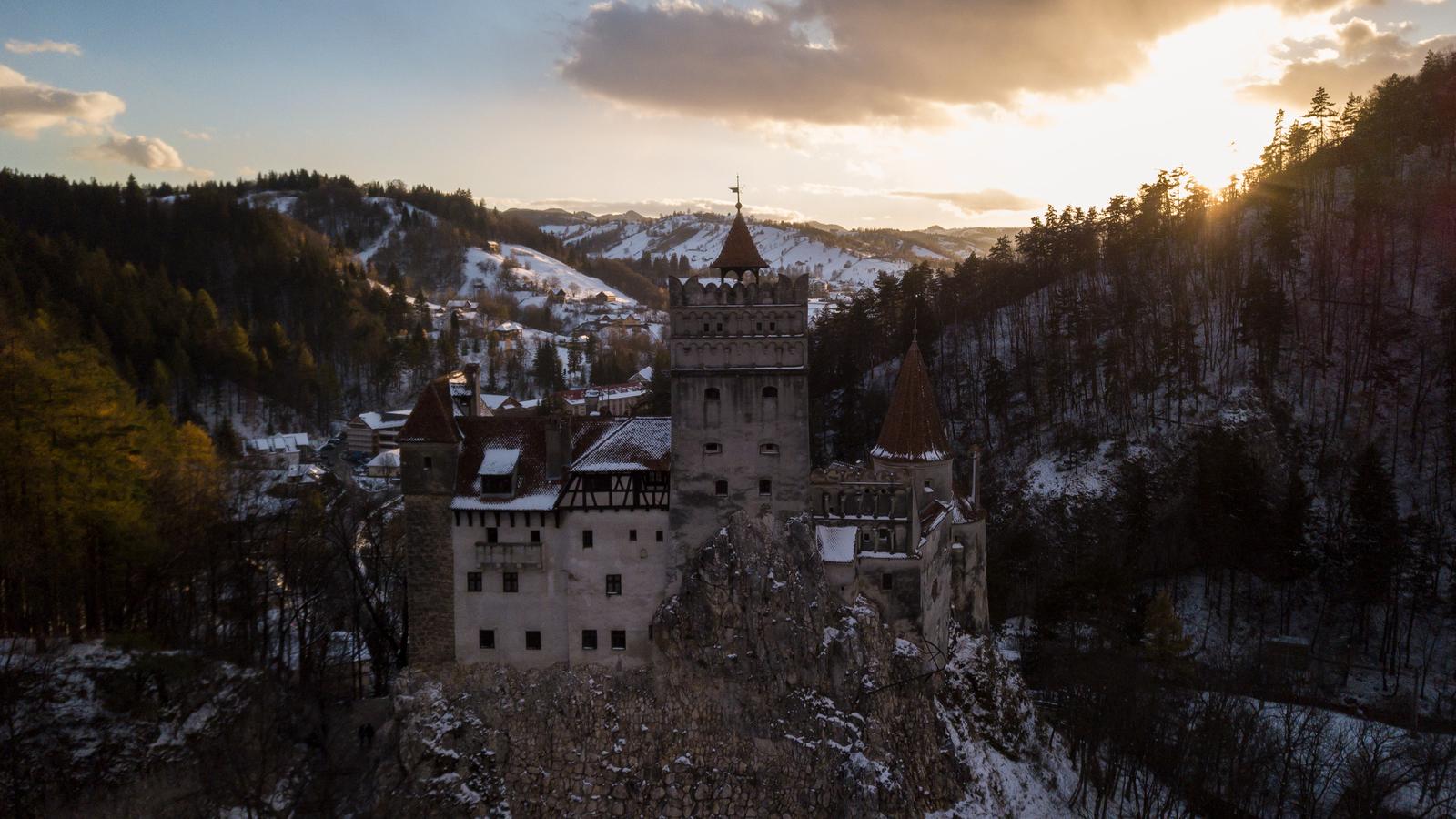 If You Pass This Random Knowledge Quiz, You Know Something About Every Subject Transylvania