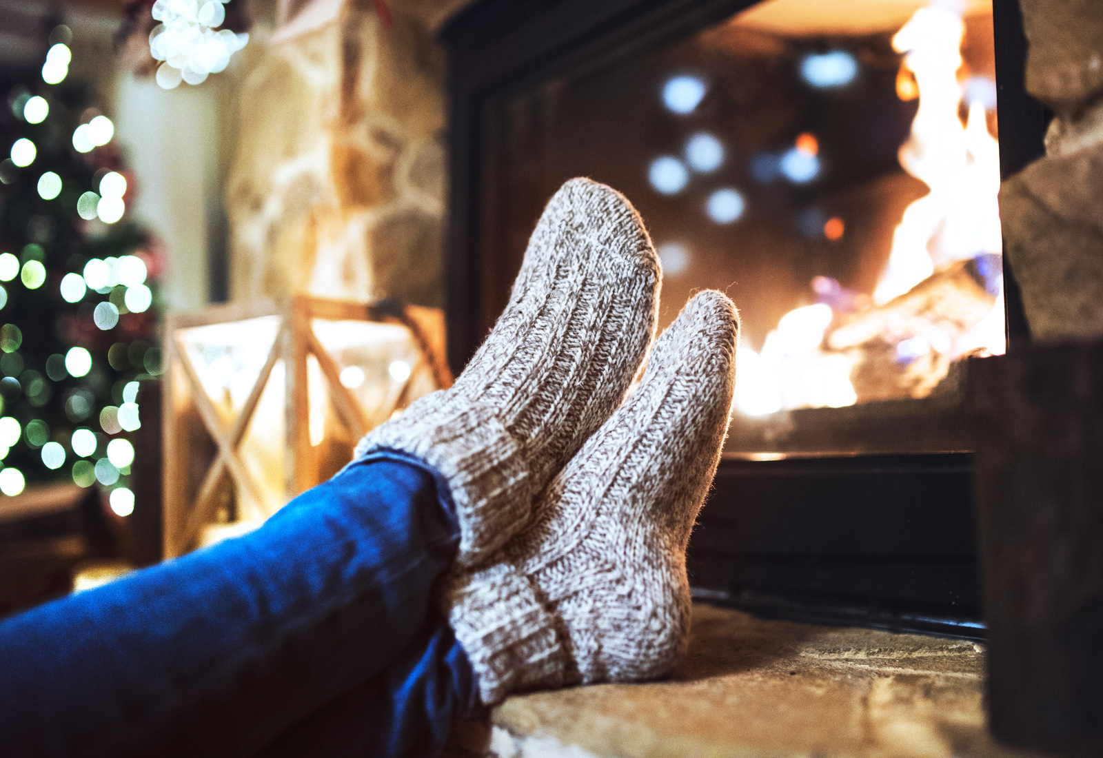 ❄️ Pick a Warm Outfit for Winter and We’ll Guess Your Age and Height Cosy warm socks fireplace