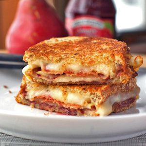 Pick Kids Meals & Grown-Up Food To Know What % Adult Yo… Quiz Grilled cheese