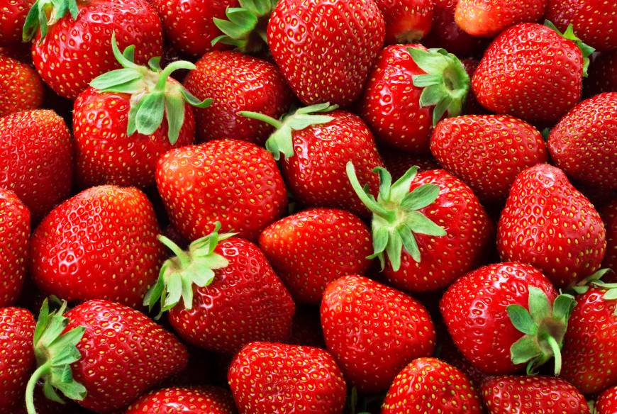 I’m Extremely Curious If You’d Rather 🥧 Eat or 🍹 Drink These Foods Strawberry Strawberries