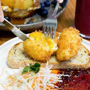 🍳 What's Your IQ, Based Only On Your Egg Opinions? Quiz Crispy poached