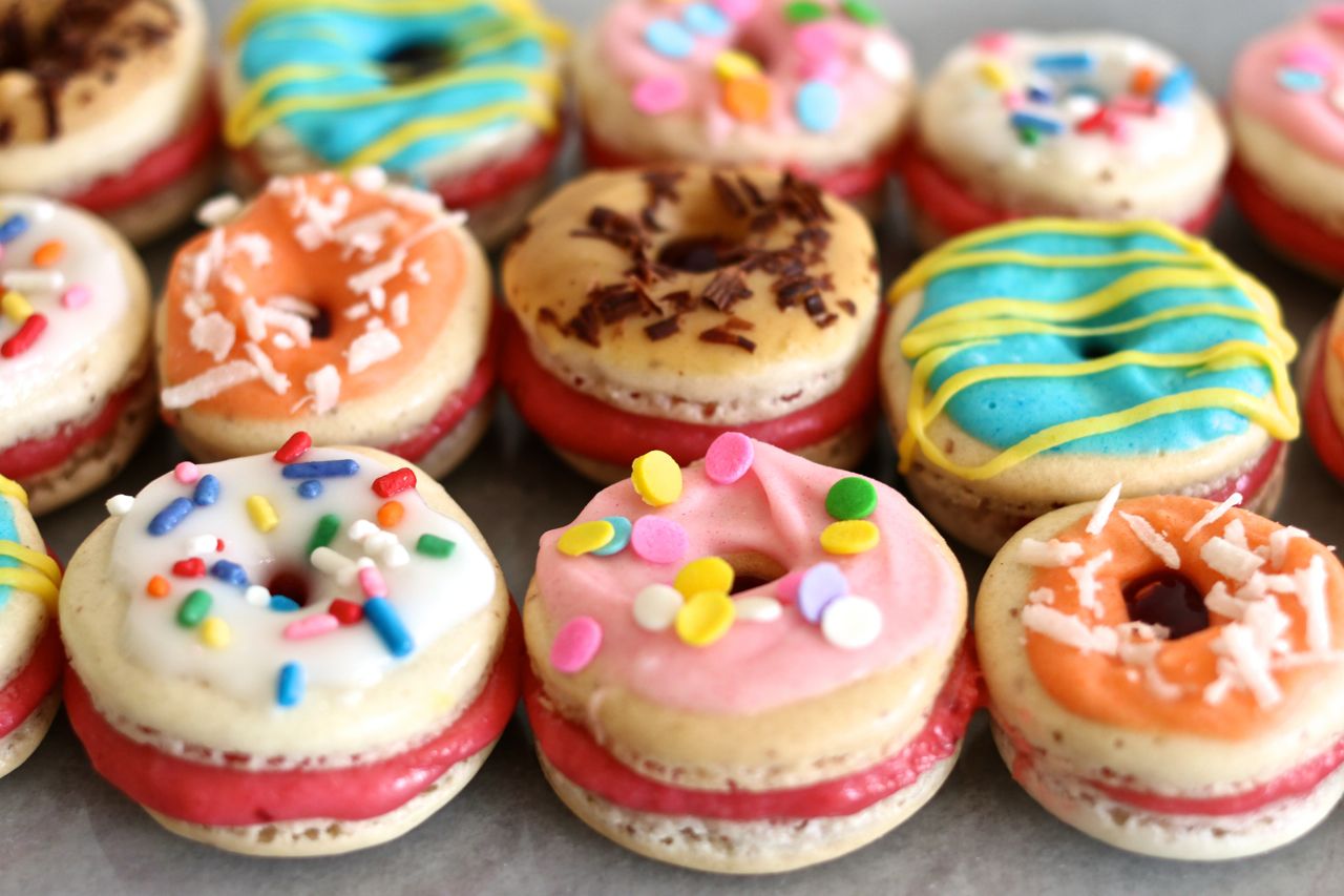 Macaron donuts