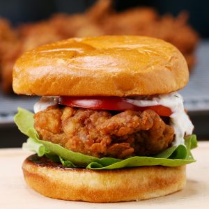 Food Quiz 🍔: Can We Guess Your Age From Your Food Choices? Fried chicken sandwich