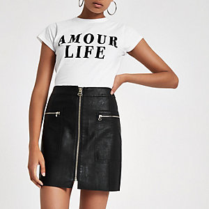 Put Together All-Black Outfit To Know How Dark Your Sou… Quiz 