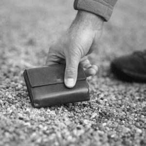 You Have High IQ If You Can Correctly Answer 12 Of Logi… Quiz Wallet and phone