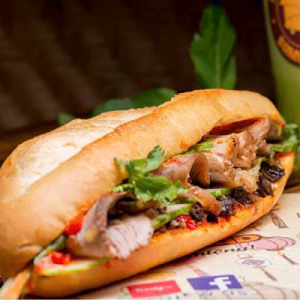 Can We Guess Your Age Based on the International Foods You Choose? Bánh mì