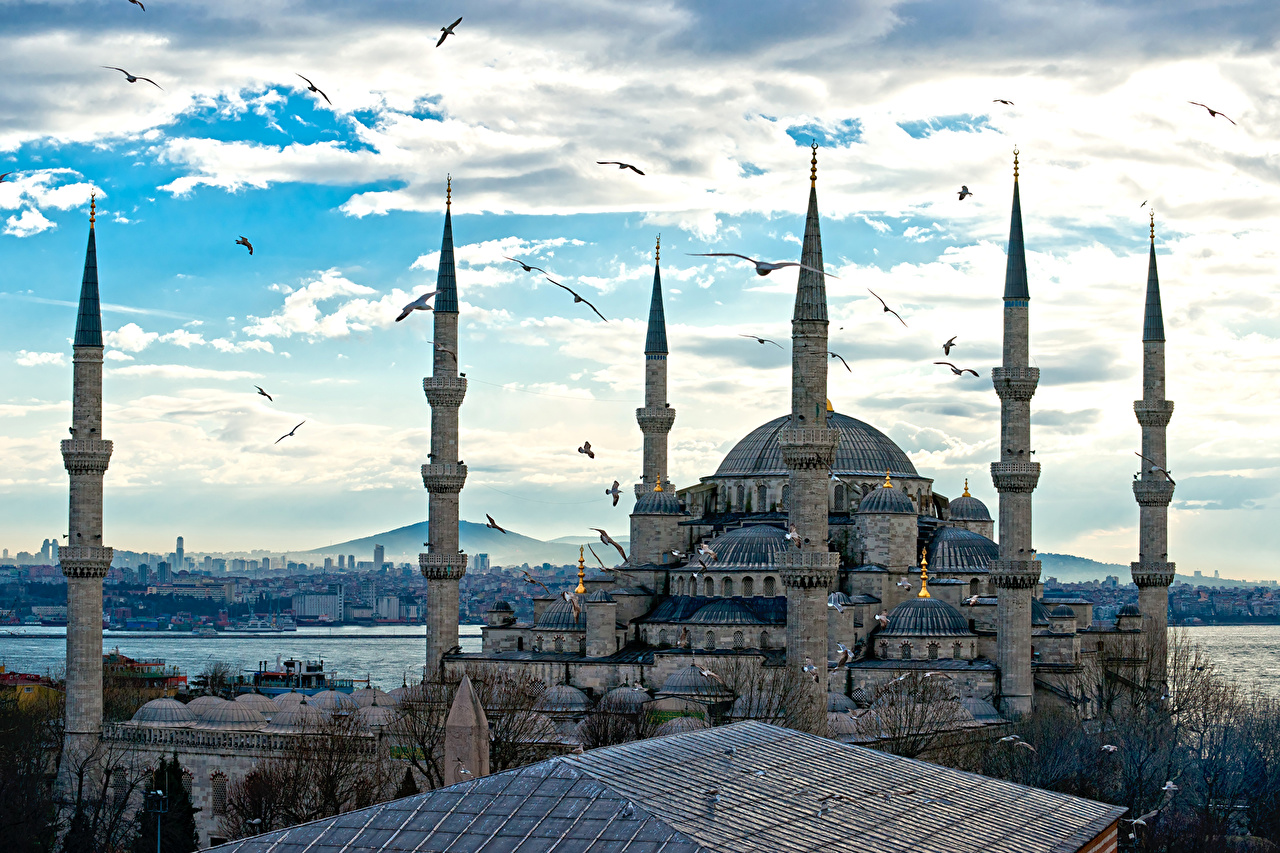 This Geography Quiz Is 🌈 Full of Color – Can You Pass It With Flying Colors? Blue Mosque in Istanbul, Turkey
