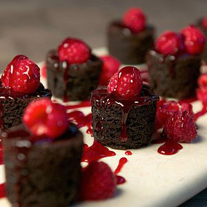 🍫 Can We Guess If You’re Single from Your Taste in Chocolate? Raspberries