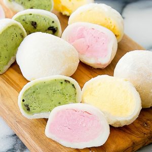🍰 Don’t Freak Out, But We Can Guess Your Eye Color Based on the Desserts You Eat Japanese mochi
