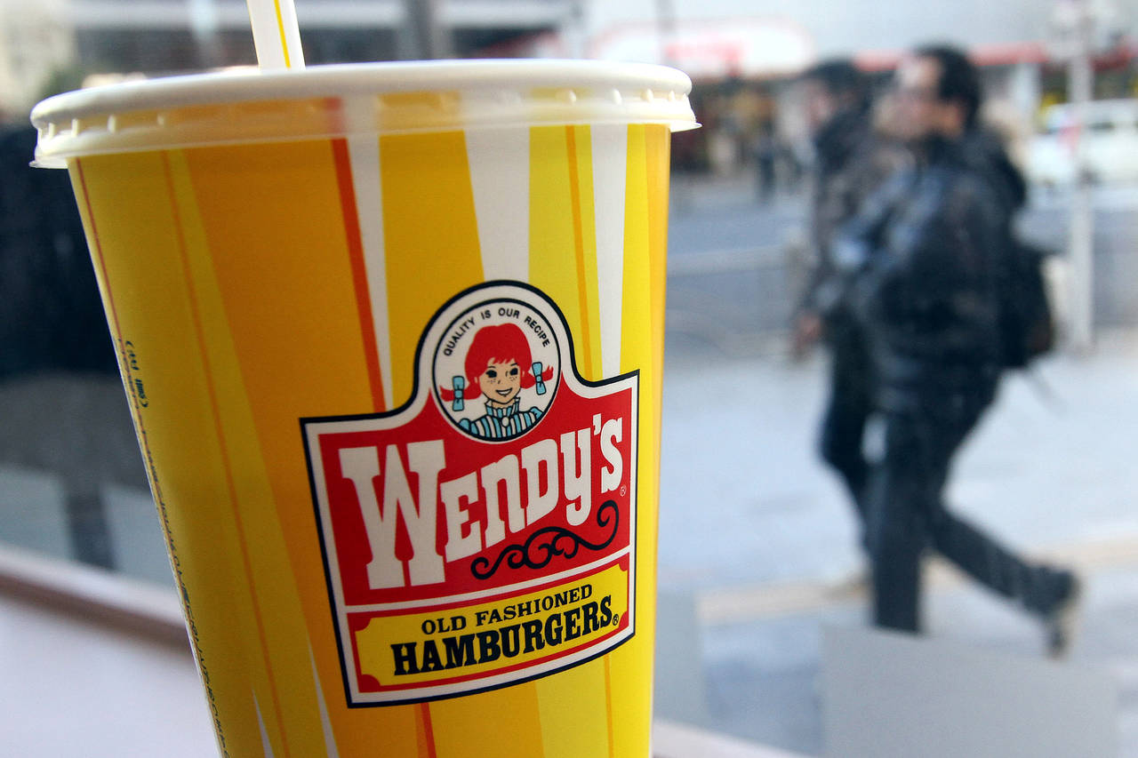 🍔 Order a Mega Meal at Wendy’s and We’ll Guess If You’re an Introvert or Extrovert wendys drink cup