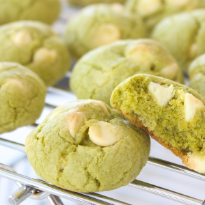 🧁 This Sweets Quiz Will Reveal Your Best Personality Trait White chocolate matcha cookies