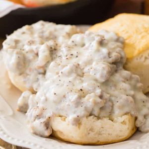 🥞 This Breakfast Buffet Quiz Will Reveal Your Actual and Emotional Ages Biscuits and gravy