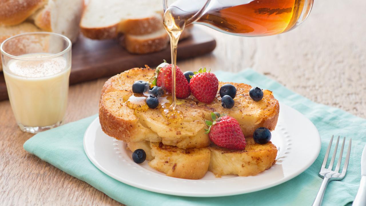 🥞 This Breakfast Buffet Quiz Will Reveal Your Actual and Emotional Ages French toast