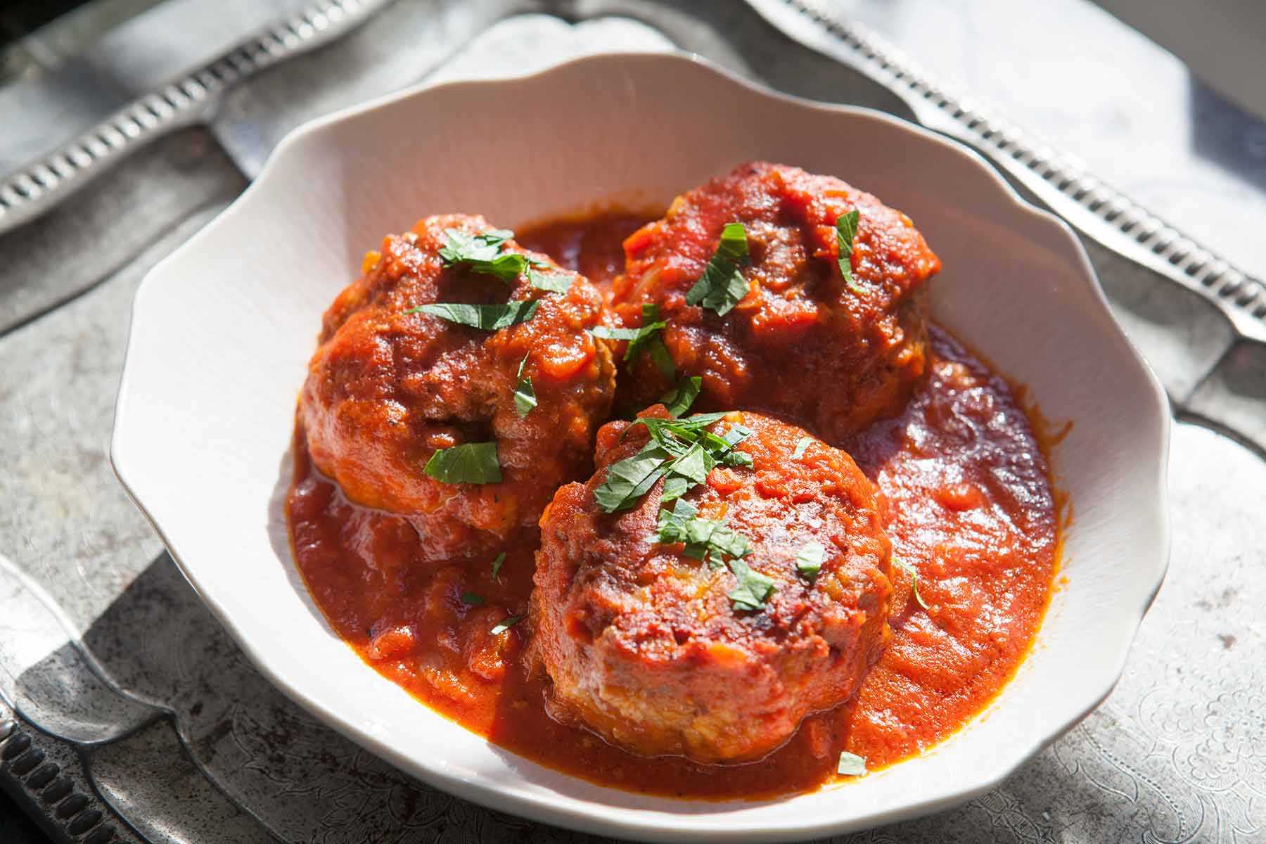 🍴 Tell Us If You Cut These Foods or Not and We’ll Tell You If You Are Weird or Normal Meatballs