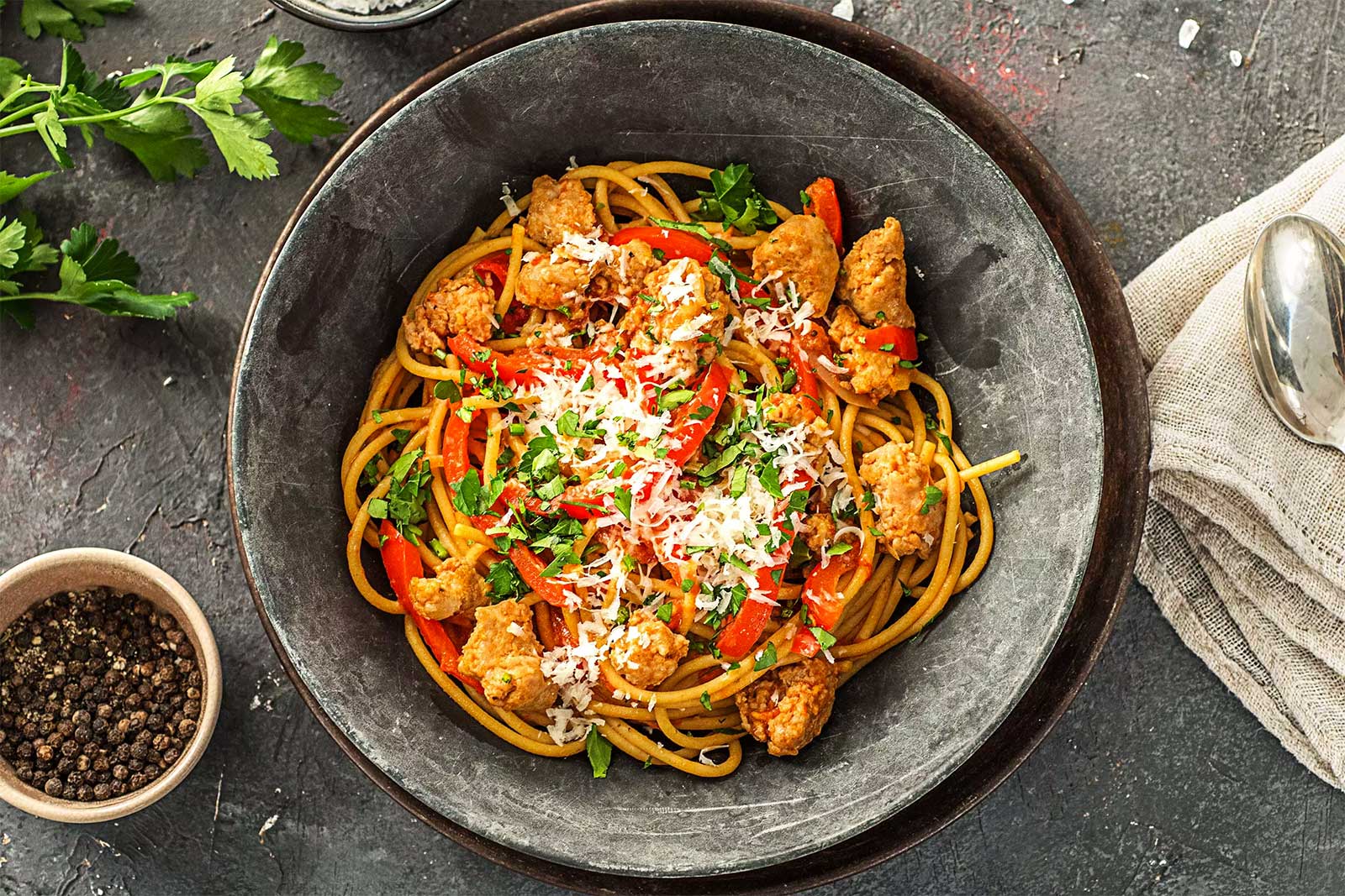 🍴 Tell Us If You Cut These Foods or Not and We’ll Tell You If You Are Weird or Normal Spaghetti