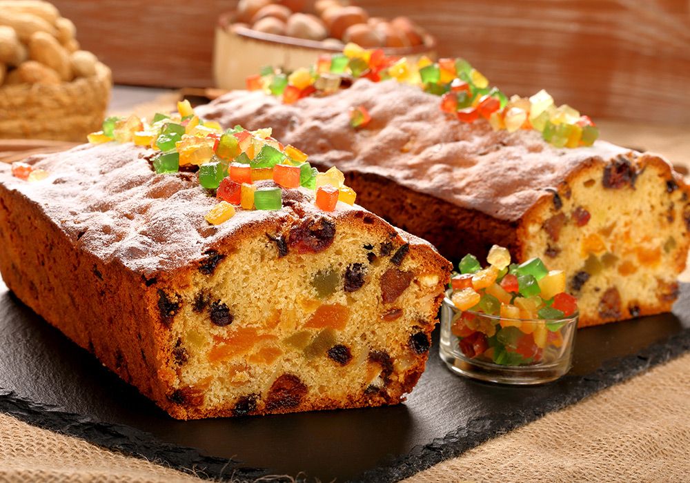 Only a Person Older Than 65 Will Like at Least 13/25 of These Foods Fruit cake