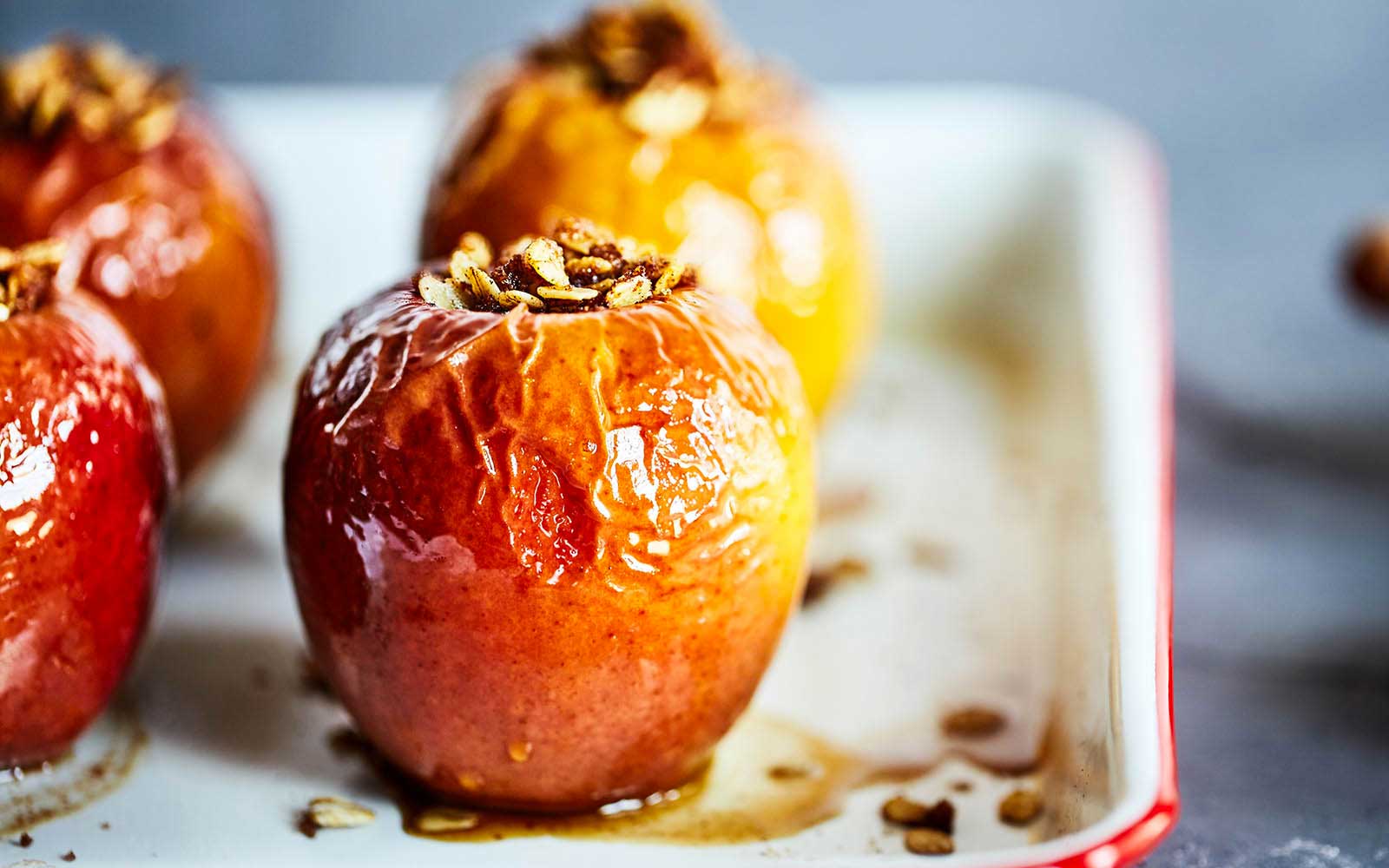If You’ve Eaten 13/25 of These Foods, You’re Definitely Old-Fashioned baked apples