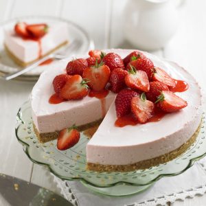 Host a Celeb Dinner Party and We’ll Guess Your Zodiac Sign Strawberry cheesecake