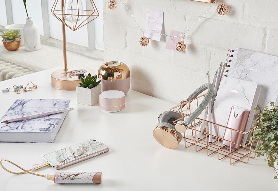Only a Trendy Person Will Like at Least 10/19 of These Things Copper Accented Homeware